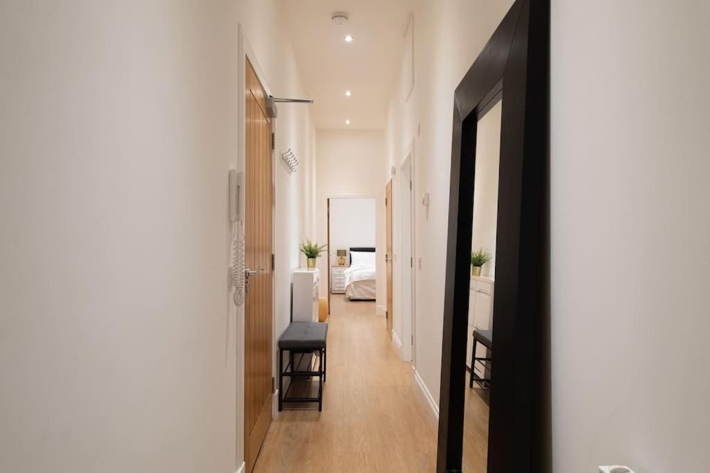 2 Bed 2 Bath Spacious Apartment In Central Aberdeen Eksteriør bilde