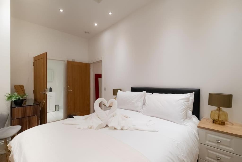 2 Bed 2 Bath Spacious Apartment In Central Aberdeen Eksteriør bilde